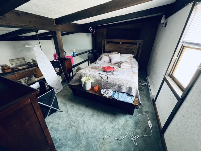 Building Photo - Dunkerton