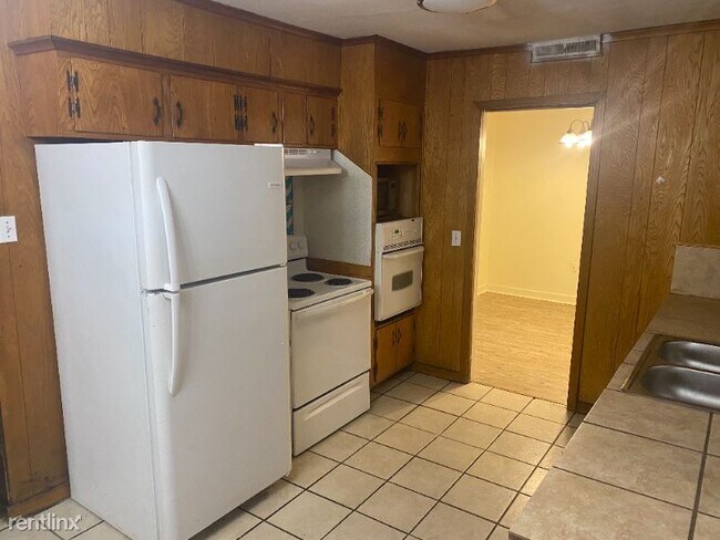 Building Photo - 3 br, 2 bath House - 1770 Dorgan St