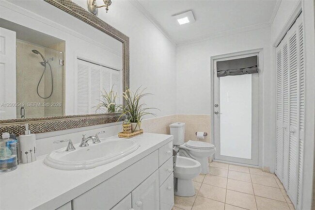 Building Photo - 7230 SW 104th St