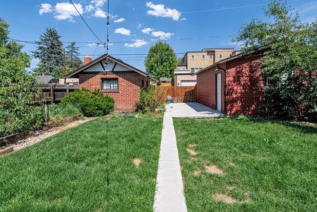 Building Photo - 3738 Zenobia St