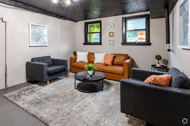 Tenant Exclusive Lounge - 2901 James Avenue South