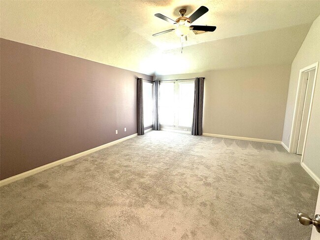 Building Photo - 12114 Pine Brook Dr