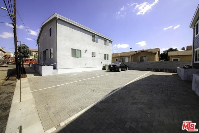 Building Photo - 2418 Folsom St