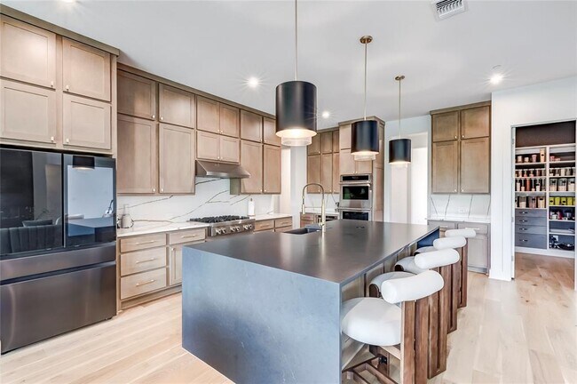 Building Photo - 1420 Lucera Bnd