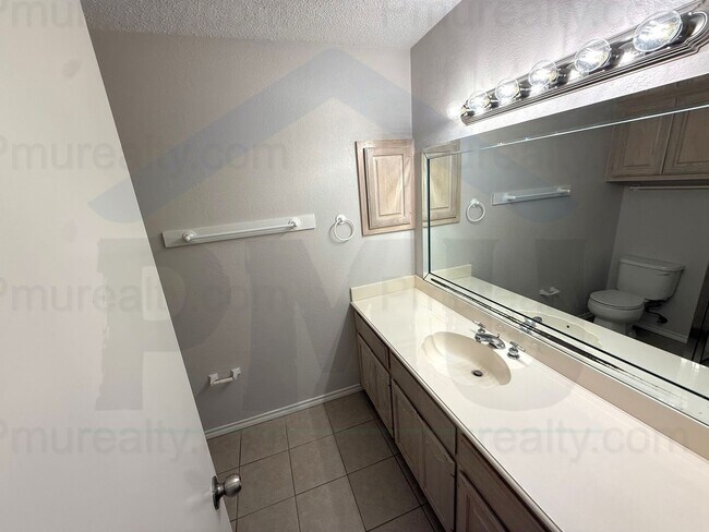 Building Photo - AVAILABLE NOW!!! Custom 3-Bed 2-Bath w/ 2 Dining Areas & View of Creek