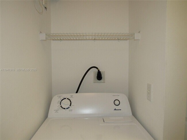 Building Photo - 2401 W Preserve Way