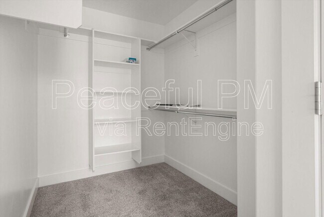 Building Photo - 6541 S Aspen Ln