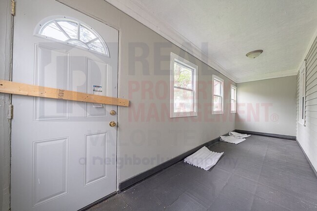 Building Photo - 1079 E 68th St