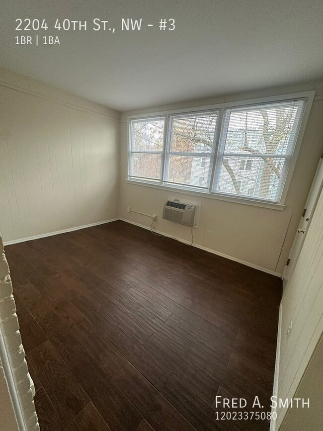 Building Photo - One-Bedroom + Enclosed Porch in Glover Park