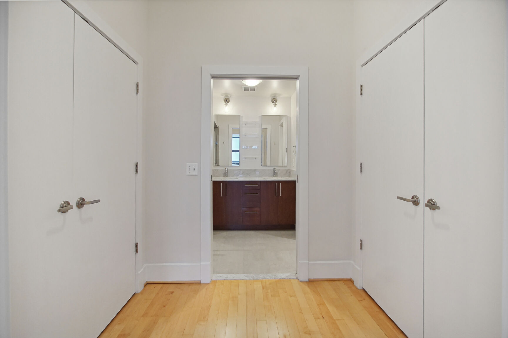 Building Photo - 2117 10th St NW