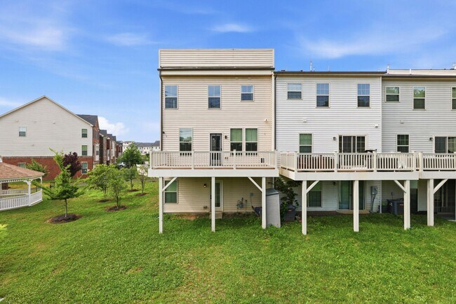 Building Photo - 5714 Richmanor Terrace