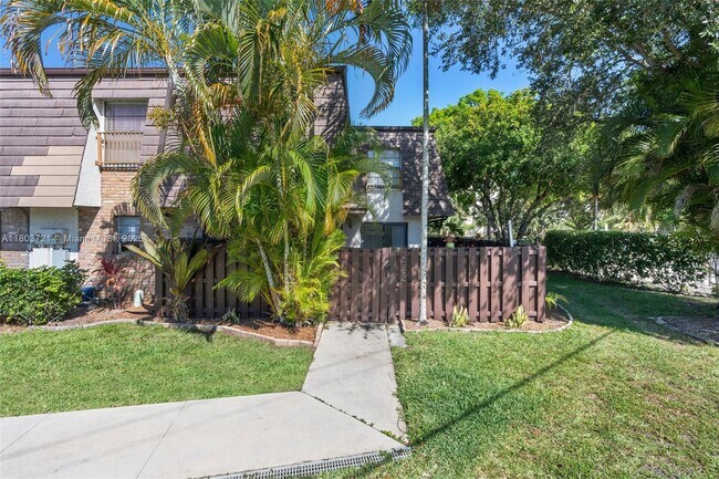 Building Photo - 2622 NW 99th Ave