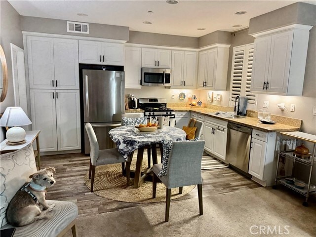 Building Photo - 5 Wesley Way