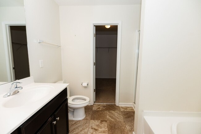 Building Photo - Beautifully 4-bedroom, 2.5-bathroom spacious 2-story home in the Reedy Fork Ranch in Greensboro