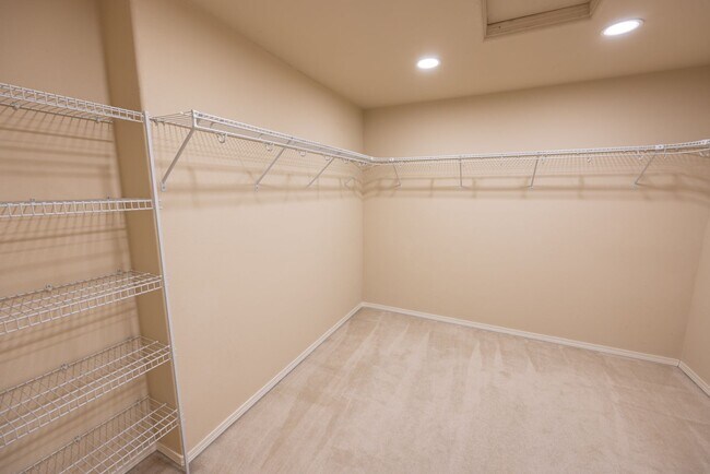 Building Photo - Home for rent in fast growing Ridgefield, WA - 4 bedr + Bonus Room