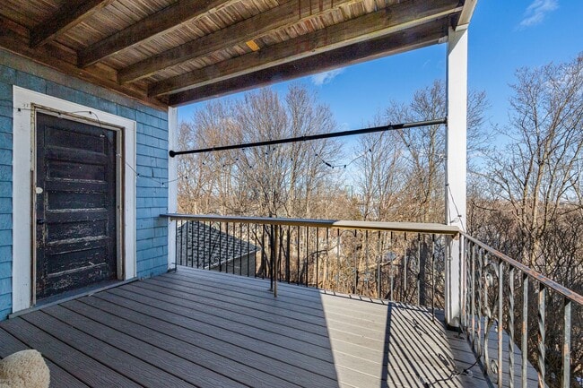 Building Photo - Nicely Priced 4-bed, 2-bath Mission Hill Apartment