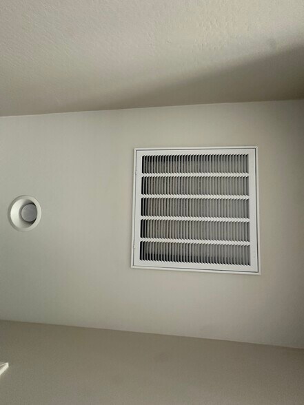 Building Photo - 2518 W Novak Way