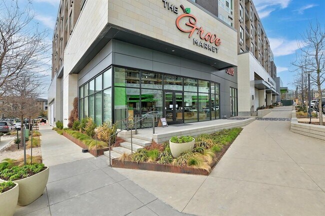 Building Photo - 4325 Jackson Ave