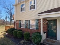 Building Photo - 1662 E Swan Cir