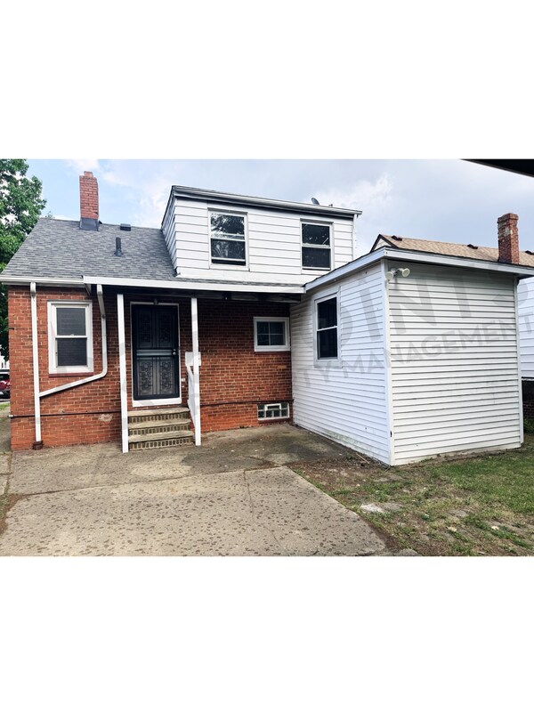 Building Photo - 4404 E 175th St