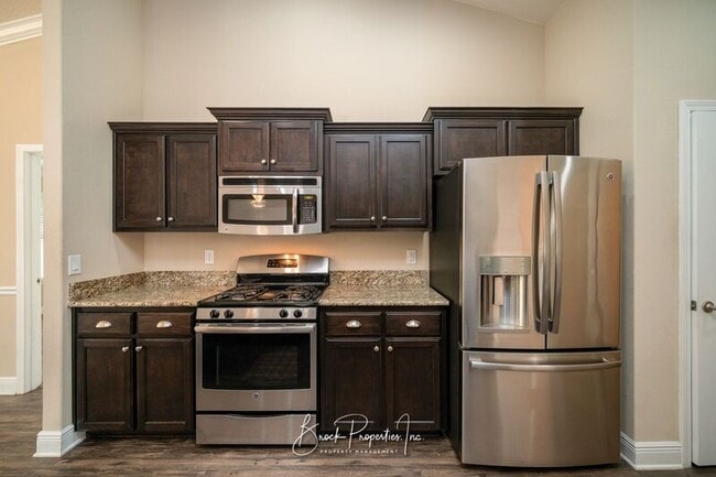 Building Photo - 2112 Stennis Dr