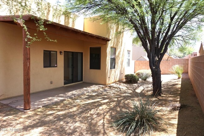 Building Photo - 984 Marchbanks Dr