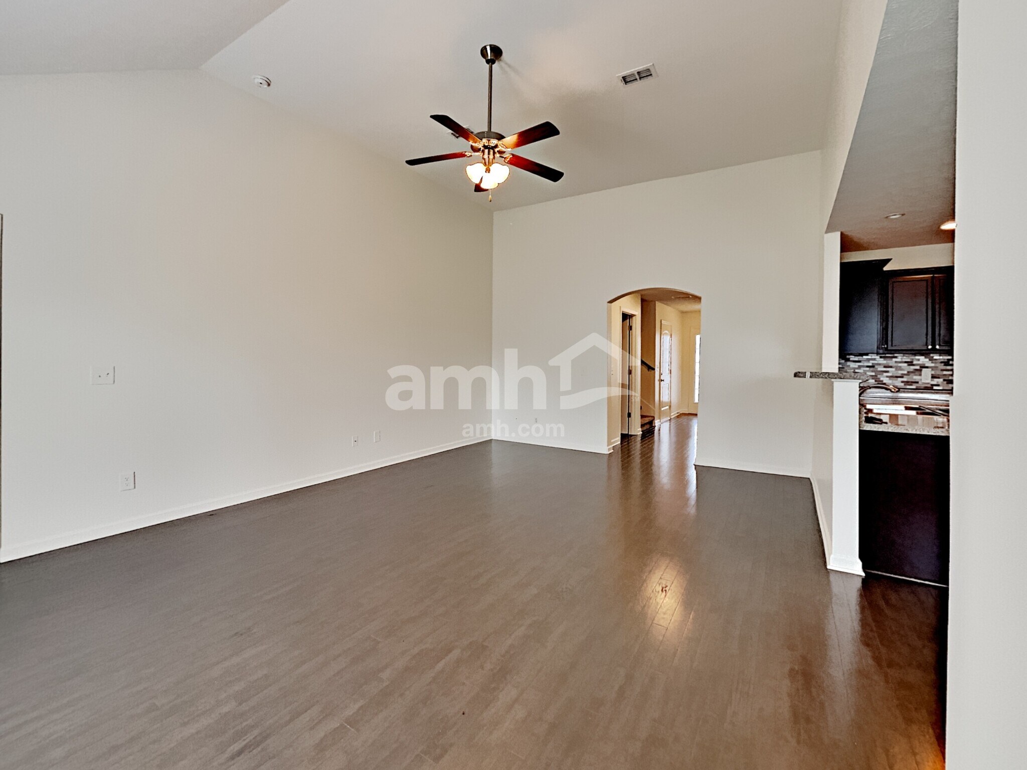 Building Photo - 123 Farmbrook Ct