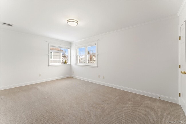 Building Photo - 14 Wakefield Rd