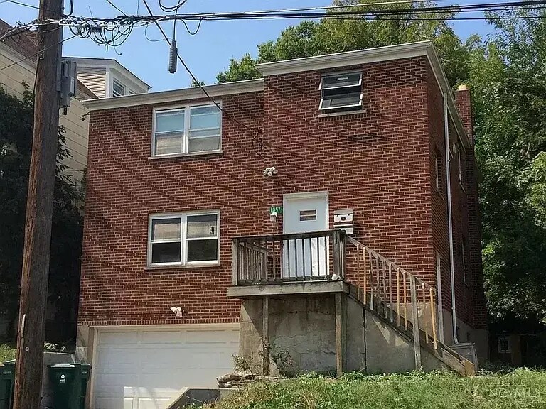 Building Photo - 1057 Winfield Ave