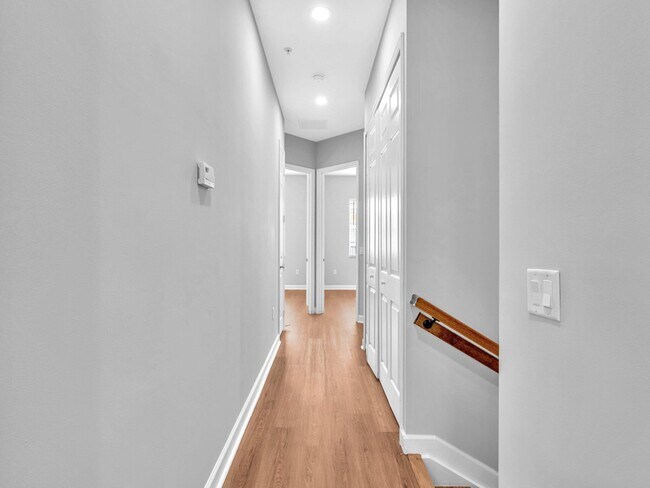 Building Photo - 2751 Ravella Way