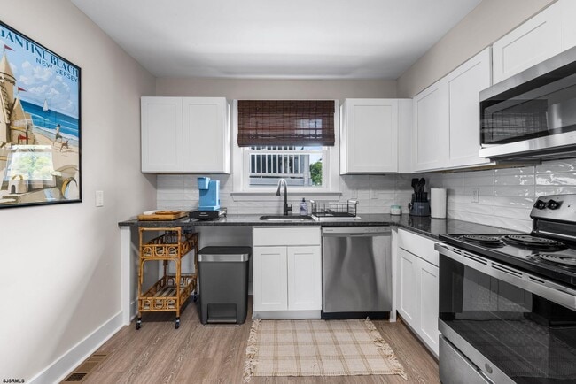 Building Photo - 159 Sheridan Square