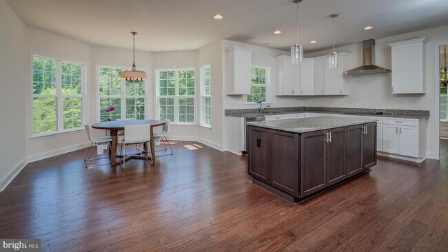 Building Photo - 8371 Jill Brenda Ct