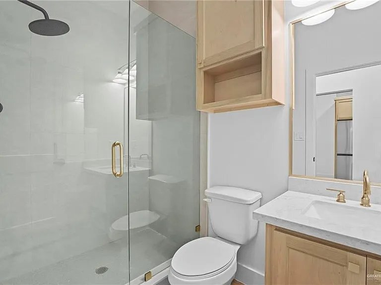 Building Photo - 645 Esplanade Ct