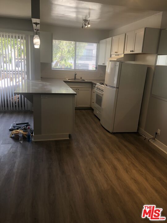 Building Photo - 8635 Cashio St