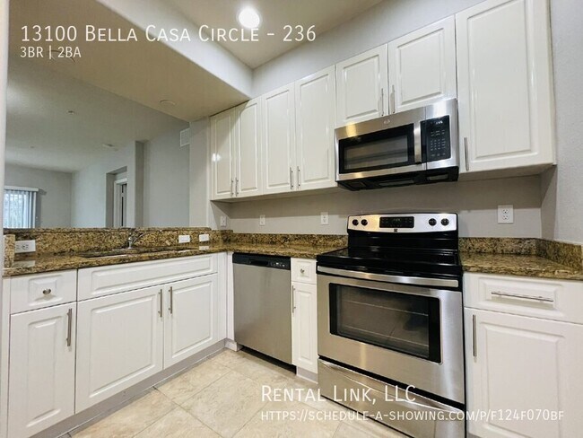 Building Photo - 13100 Bella Casa Cir