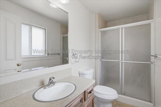 Building Photo - 3548 S Midland Dr