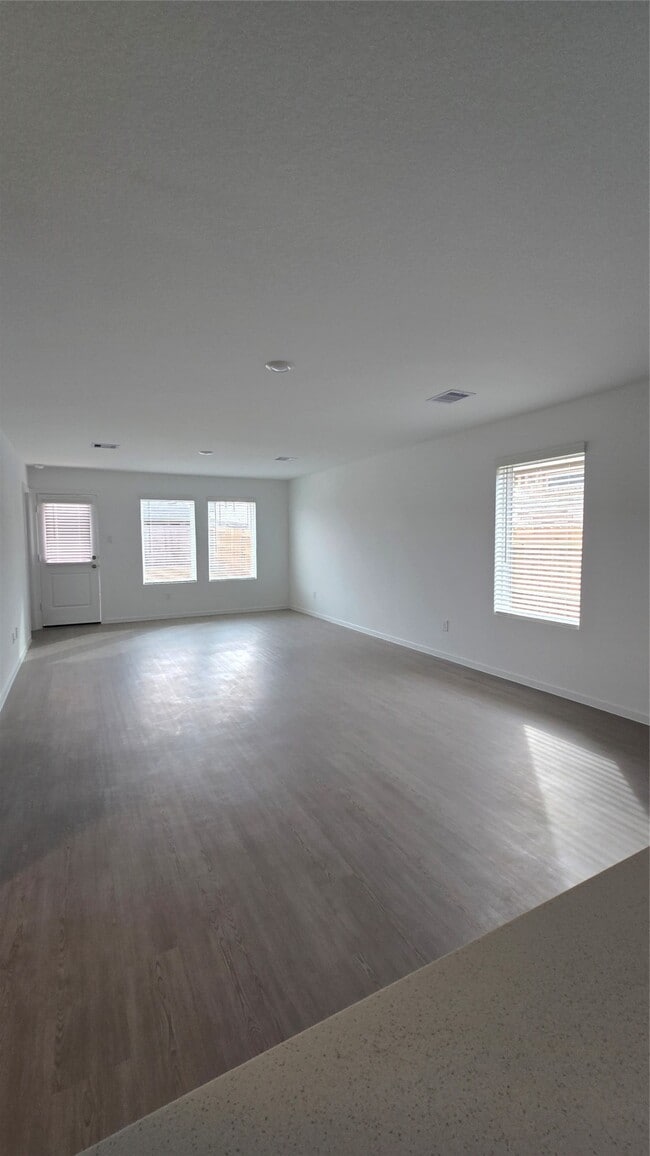 Building Photo - 27019 Turtle Vis Dr