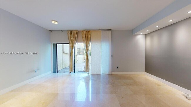 Building Photo - 2430 Brickell Ave