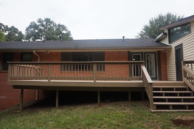 Building Photo - 1403 Stephens Dr NE