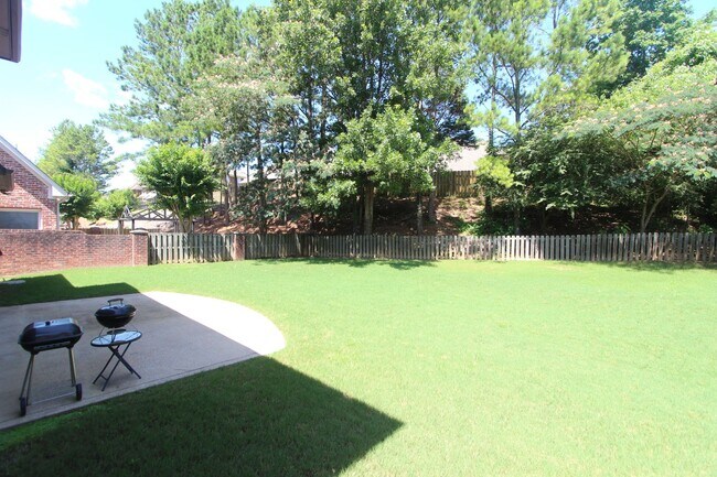 Building Photo - 4 Bedroom 2.5 Bath Lake Cyrus Beauty LOADE...