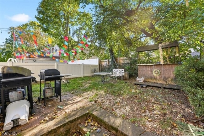 Building Photo - 245 Burgess Pl