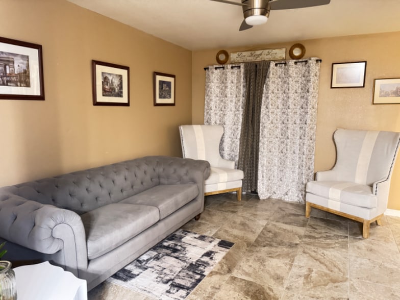 Building Photo - 5751 N Kolb Rd