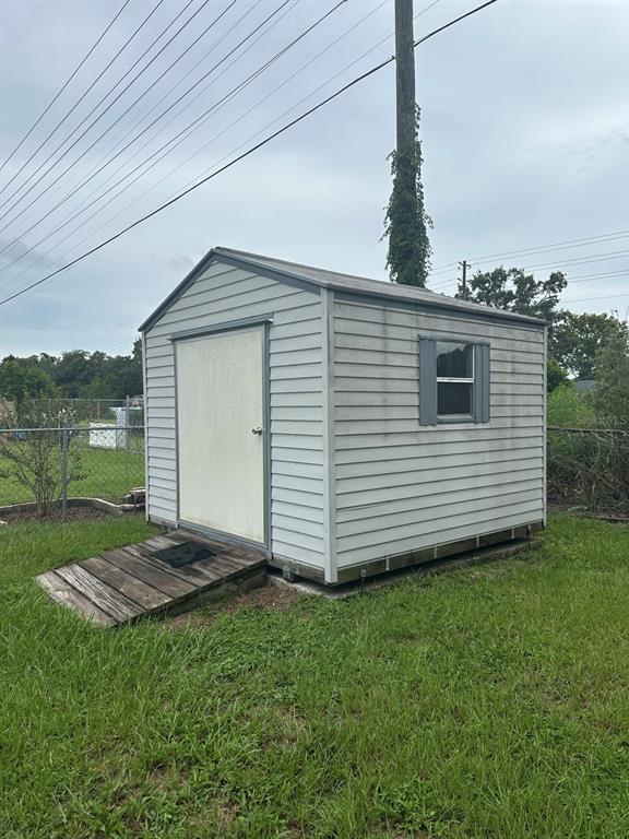 Building Photo - 1529 Larkin Rd