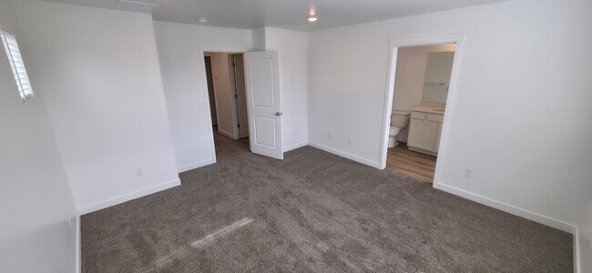 Building Photo - 4275 N 325 E