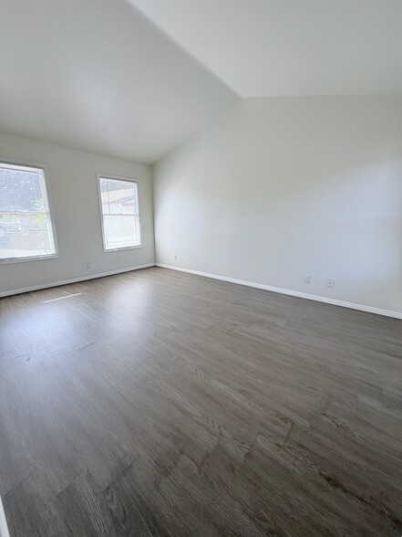 Bedroom 2 - 631 S Glassell St