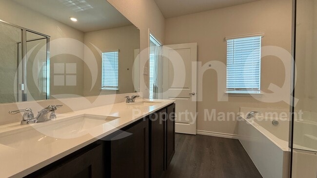 Building Photo - 2141 Steer Creek Pl