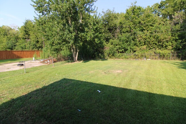 Building Photo - 10601 Murr Way