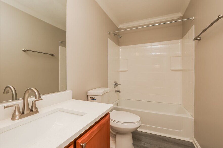 Building Photo - 849 Lavergne Ln