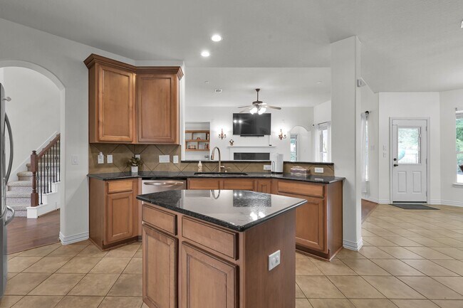 Building Photo - 4770 Jackson Square Dr