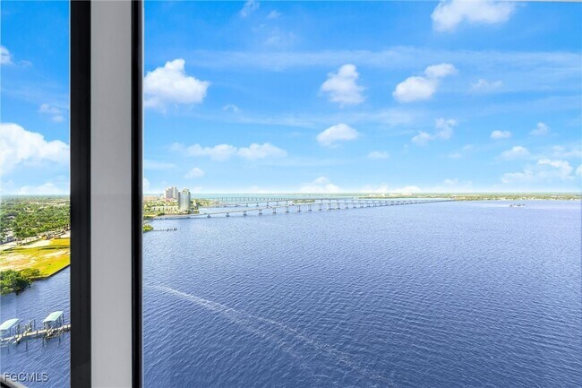 Building Photo - 2745 First St